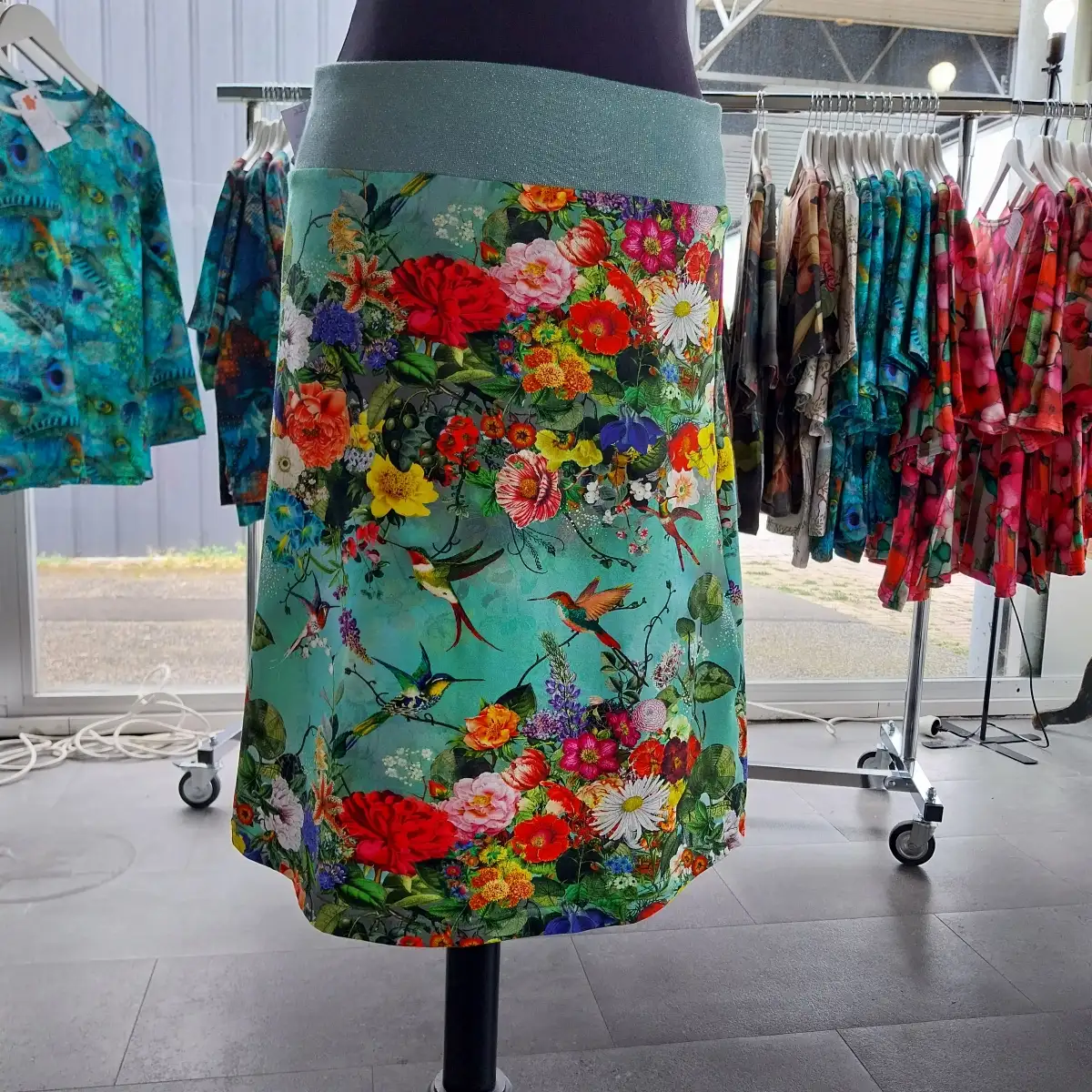 JUPE GUIRLANDE FLEURS OISEAUX