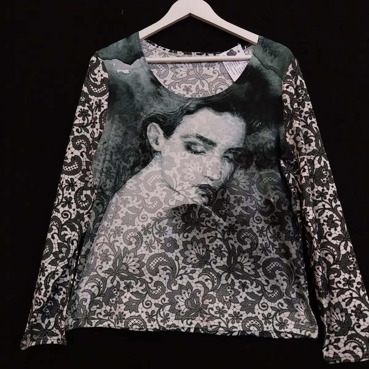 T-SHIRT VISAGE / DENTELLE