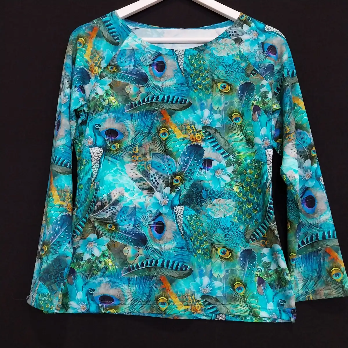 T-SHIRT BLEU PAON / PLUMES